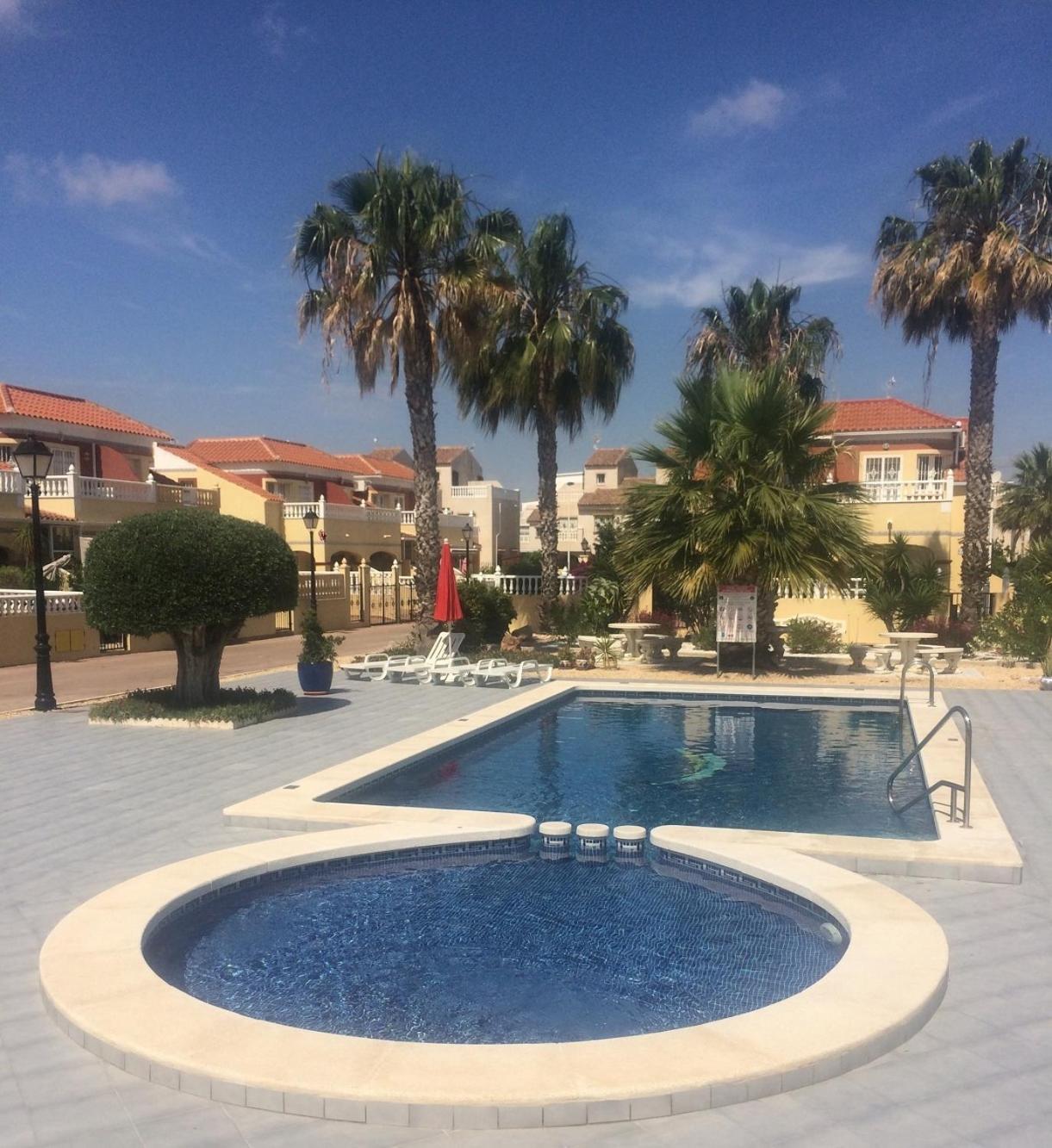 Torrevieja, La Torreta Ground Floor Apartment With Large Private Patio Garden Luaran gambar