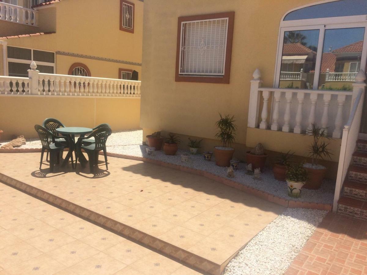 Torrevieja, La Torreta Ground Floor Apartment With Large Private Patio Garden Luaran gambar